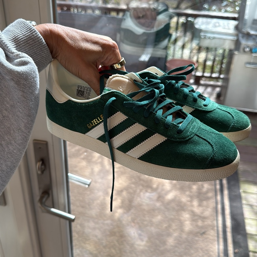 Adidas Gazelle Sneaker (Men) size 8 US